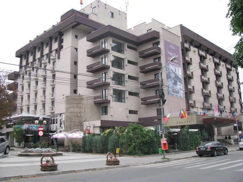 Hotel Rapsodia City Center Botoşani Exteriör bild